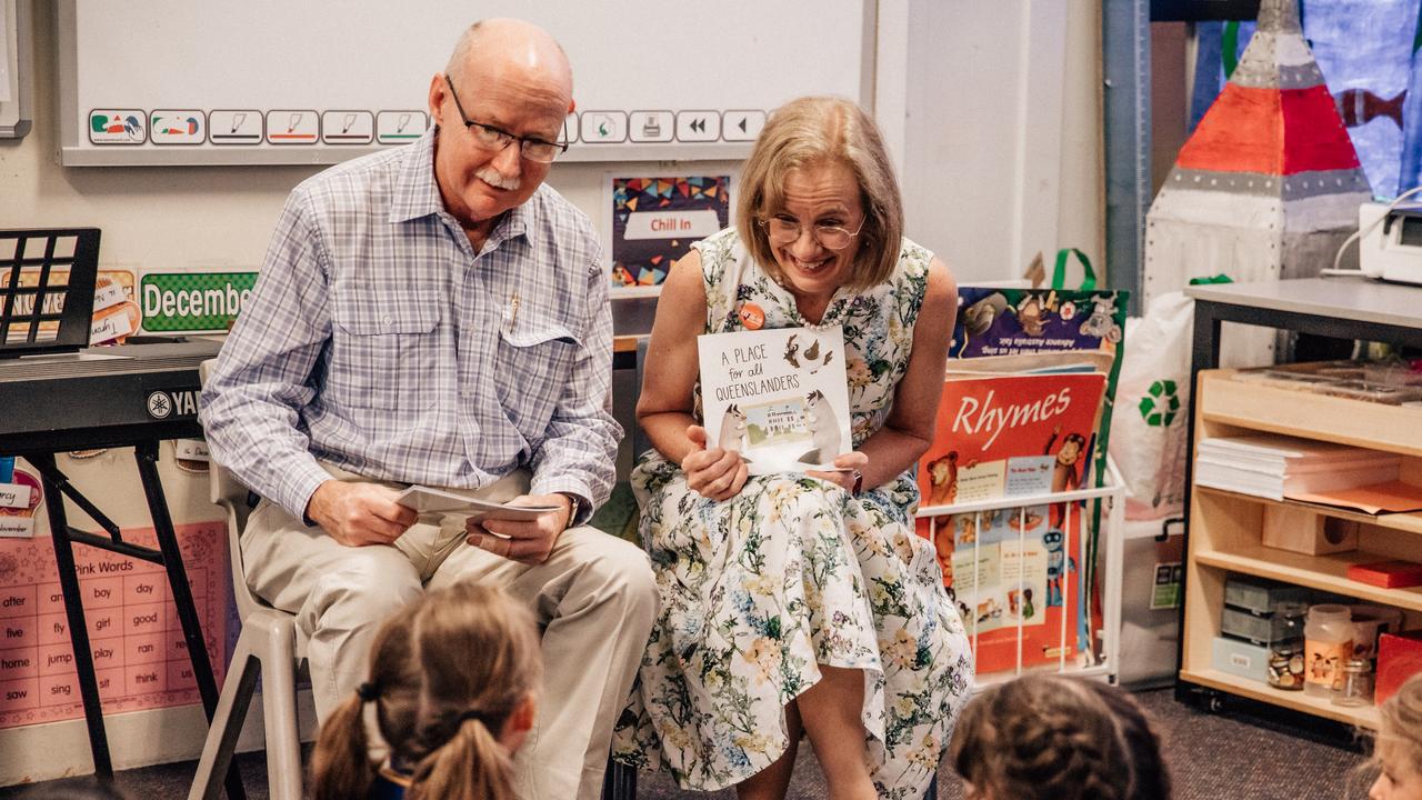 Jeannette Young reads ‘A Place for All Queenslanders’ to students at Baralaba State School.