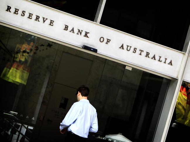 30/01/2012 NEWS: Reserve Bank of Australia, Martin Place, Sydney. Generic Pic. Brad Hunter