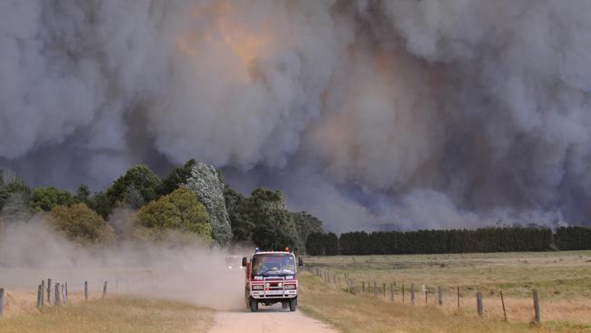 The Allan Governemnt replaces its fleet of public servants’ cars every three years, while leaving many CFA volunteers to fight fires with 30-year-old trucks.