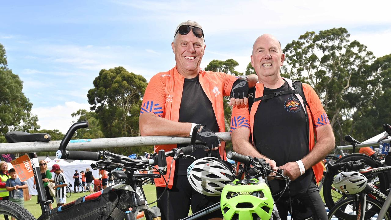 20/1/23. TDU - TDU COMMUNITY CHALLENGEMountain Bike riders - Cameron Scott and Brad SladePicture: Keryn Stevens