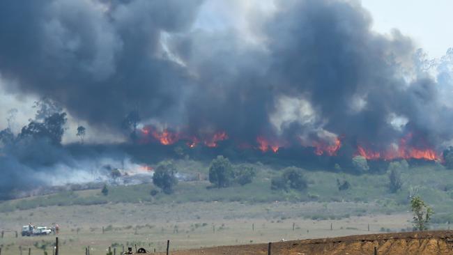 A bushfire at Ambrose in Central Queensland last week. Picture: Mark Cranitch.