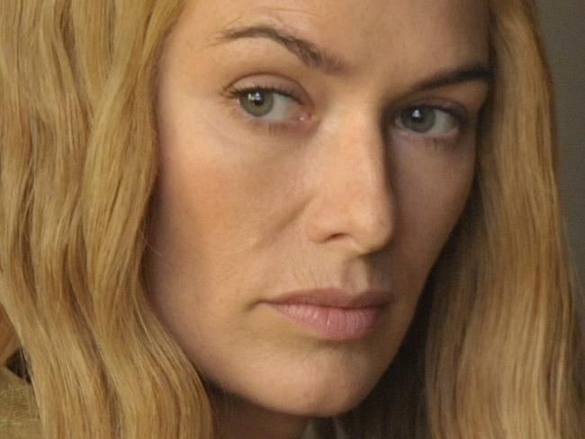 Lena Headey as Cersei Lannister/Baratheon in Game of Thrones 4 on showcase ep 1.