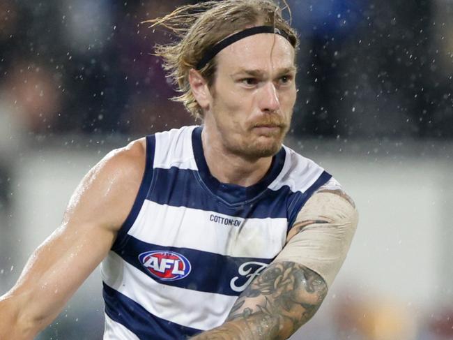 BRISBANE, AUSTRALIA - APRIL 20: Tom Stewart of the Cats in action during the 2024 AFL Round 06 match between the Brisbane Lions and the Geelong Cats at The Gabba on April 20, 2024 in BRISBANE, Australia. (Photo by Russell Freeman/AFL Photos via Getty Images)