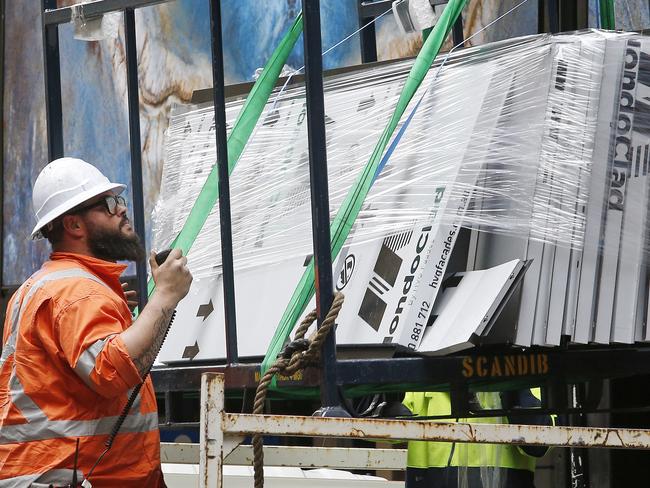 SYDNEY, AUSTRALIA - NewsWire Photos OCTOBER 16 , 2024: Generic Photos of Workers at Work. Dogman (Construction). Picture: NewsWire / John Appleyard