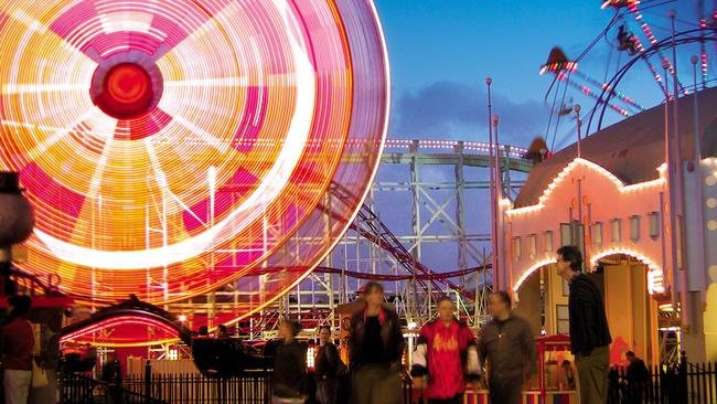  Luna park opens at 1pm on Anzac Day. 