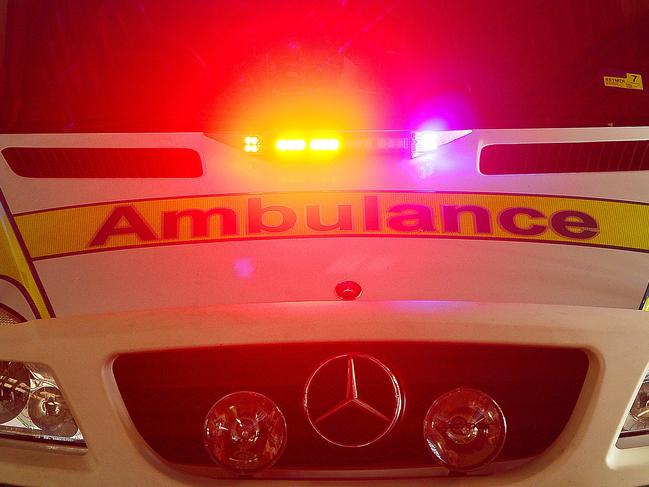 Man rushed to hospital after early morning bayside crash