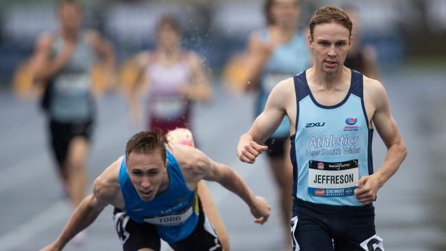 Charlie Jeffreson from Hunters Hill takes gold as a desperate lunge for the line sees NSW athlete Hayden Todd fall as he takes bronze.