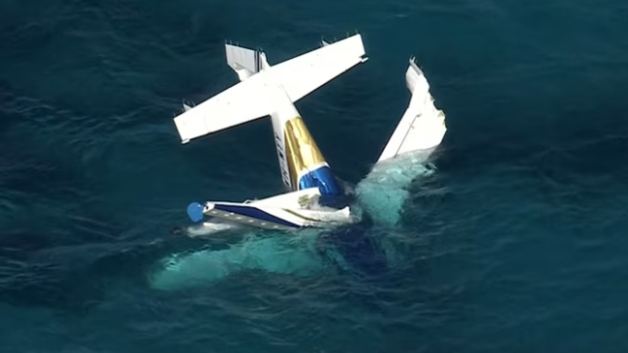 Two hurt in Rottnest plane crash