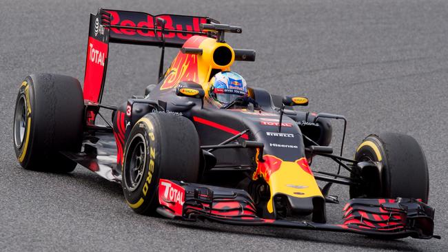 Daniel Ricciardo drives the RB12 during day one of F1 testing at Circuit de Catalunya.