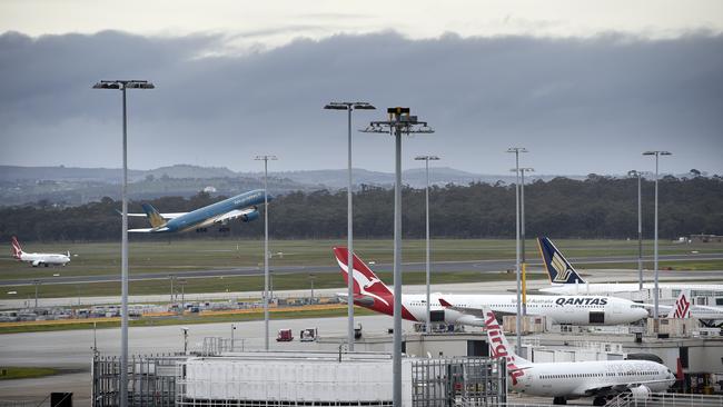 Airports around the country grew their revenue in fiscal 2024 as passenger numbers surged. Picture: NewsWire / Andrew Henshaw