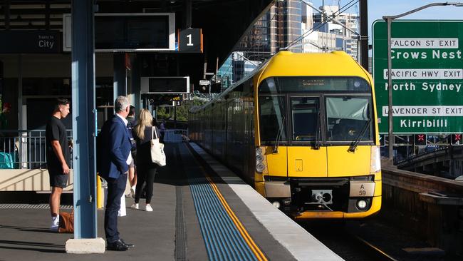 Commuters are being told to expect delays. Picture: NCA Newswire / Gaye Gerard