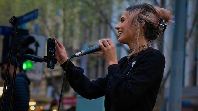 Keskiyo Porritt says she no longer feels safe in Melbourne’s CBD at night after being attacked while busking. Picture: Instagram/keskiyo.z