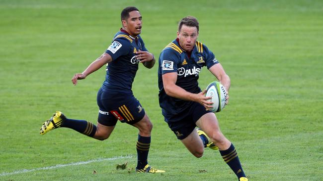 Highlanders stars Aaron and Ben Smith will miss the Reds match.