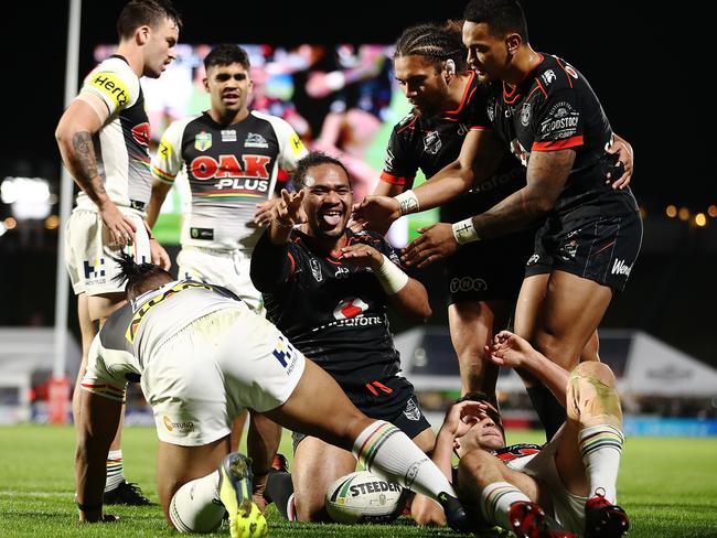 Solomone Kata celebrates after yet another Warriors try. Picture: Getty Images