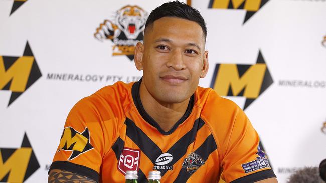 Israel Folau will only be registered if he gets a clearance from Catalans