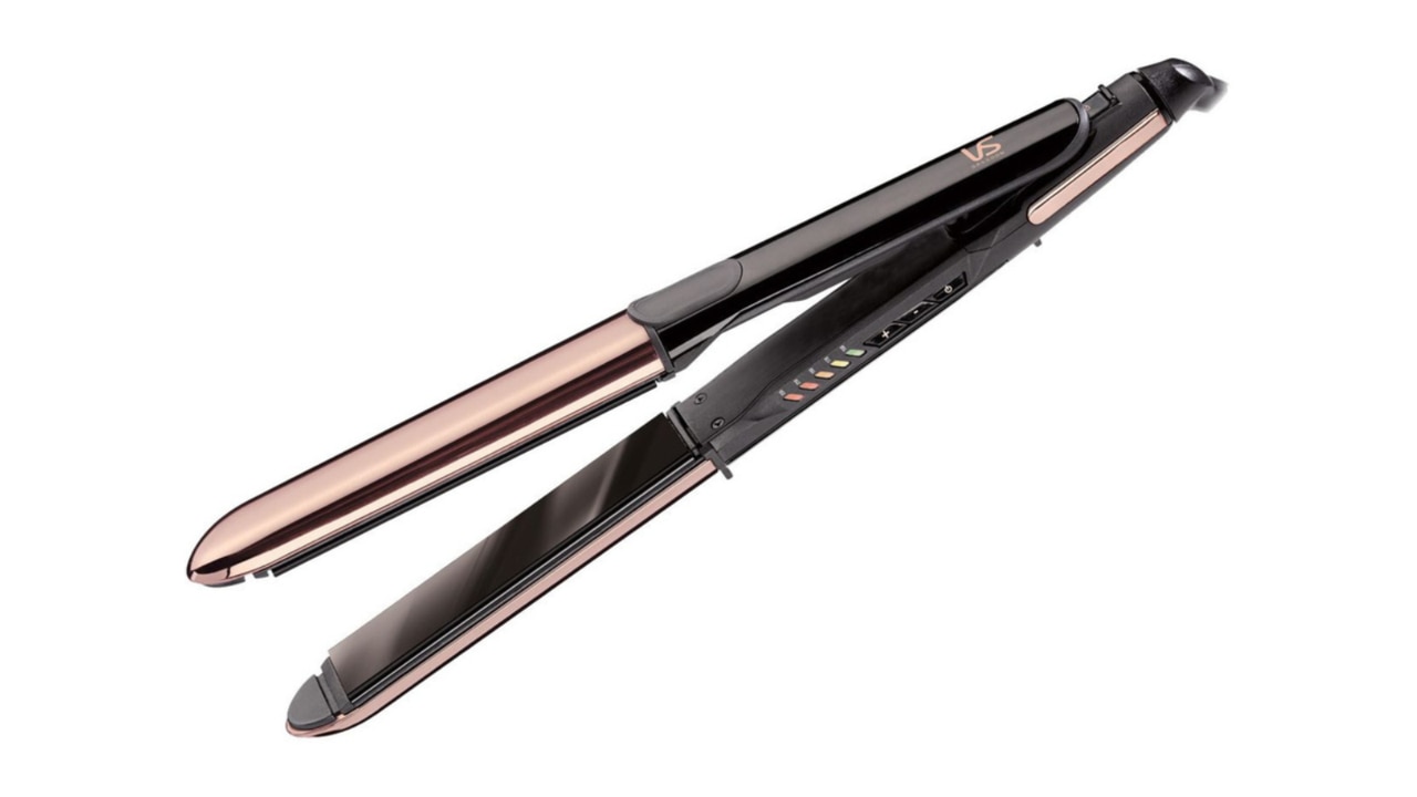 VS Sassoon Straight to Curl Brilliance Hair Styler. Image: Myer.