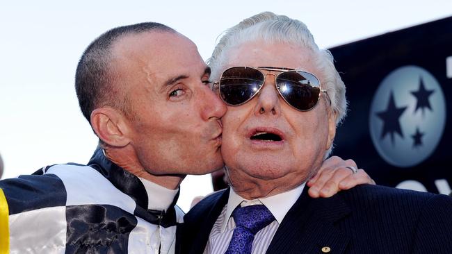 Boss kisses Bart Cummings after the ‘09 Cox Plate.