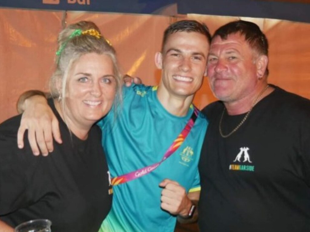 Garside with his mother Kate and father Shaun after his Tokyo bronze medal win.
