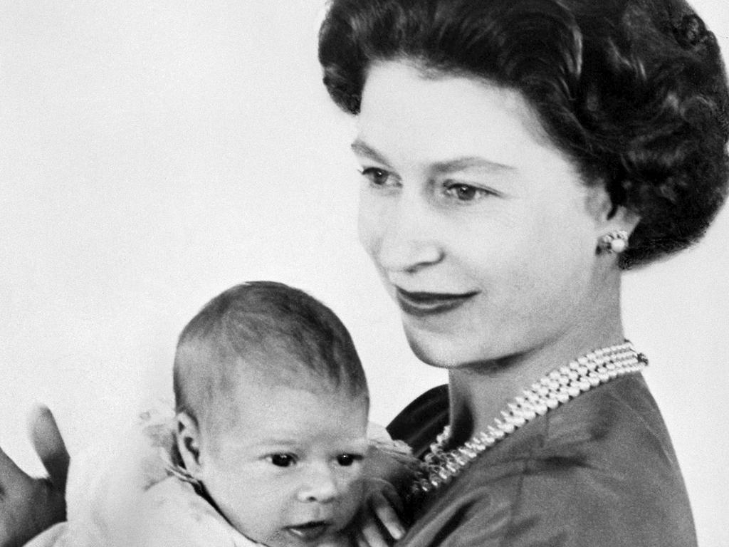 Remembering Queen Elizabeth II: A picture for every year | The Advertiser