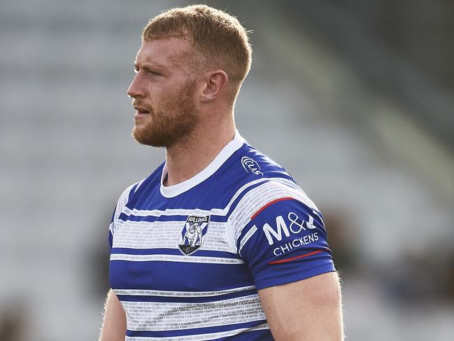 WOLLONGONG, AUSTRALIA - JULY 18: Luke Thompson of the Bulldogs warms up during the round 10 NRL match between the St George Illawarra Dragons and the Canterbury Bulldogs at WIN Stadium on July 18, 2020 in Wollongong, Australia. (Photo by Brett Hemmings/Getty Images)