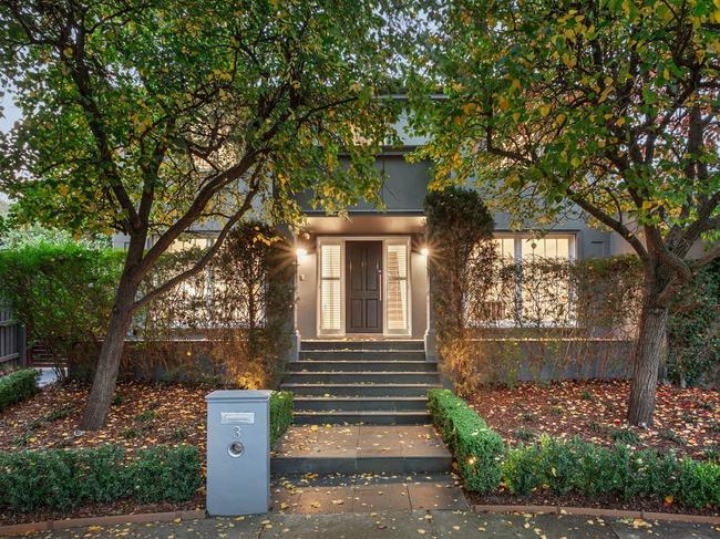 3 Deanlea Court, Hawthorn East - for herald sun real estate