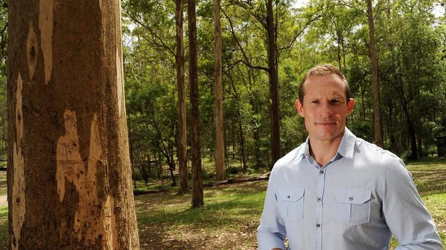 ALP sitting MP for Springwood Mick de Brenni said professional firefighters would not be replaced at Mount Cotton which was a bushfire hotspot.