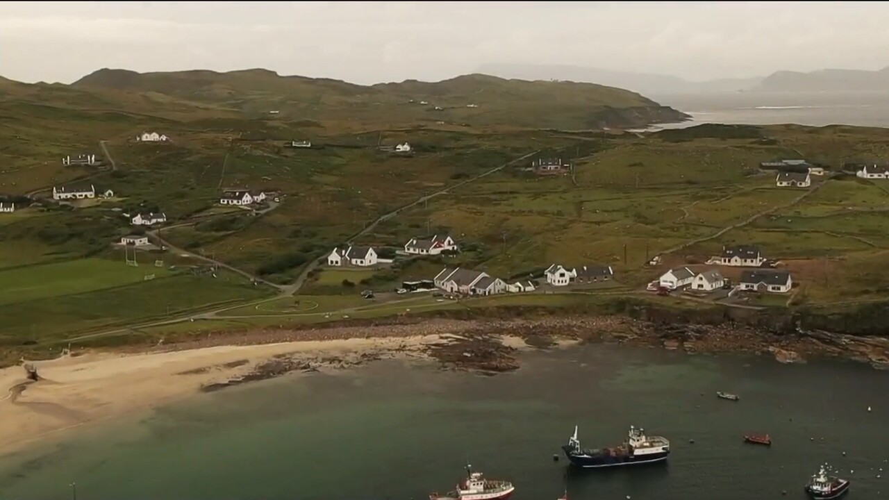 Ireland government offers cash incentives to move to its isolated islands