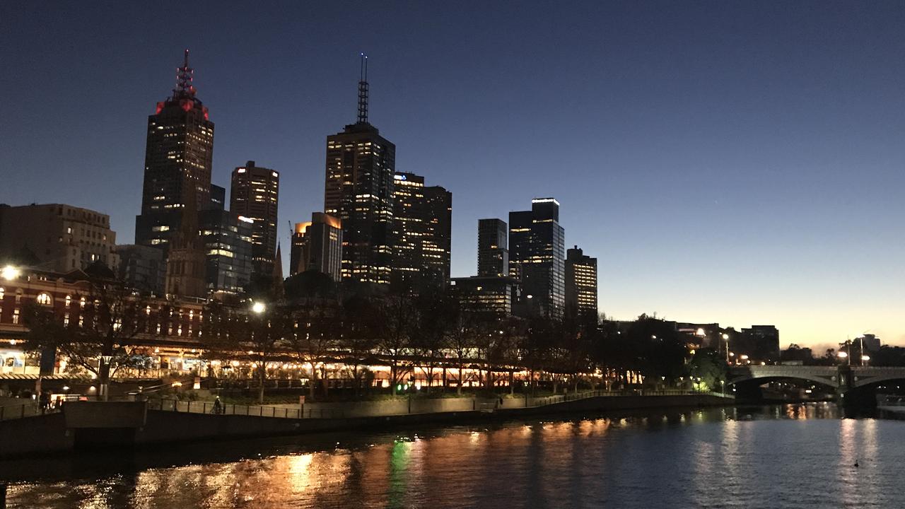 Melbourne weather forecast: Fog and frost hits suburbs ahead of sunny