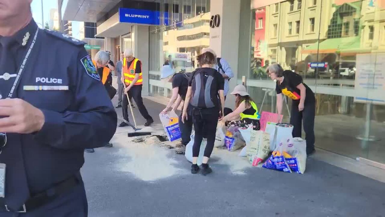 Extinction Rebellion protesters clean up their mess