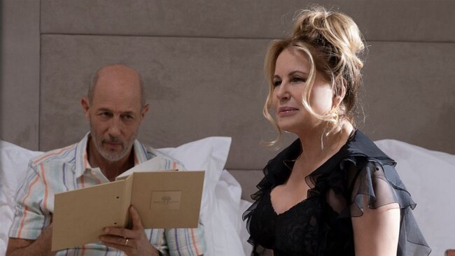 Tanya (Jennifer Coolidge) and Greg (Jon Gries) in The White Lotus season 2.