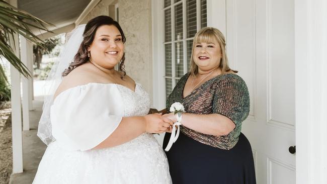 Ashlee Colmer was only 28 years old when she died unexpectedly soon after, being diagnosed with leukaemia. Here with mum Lisa. Picture: Supplied by family