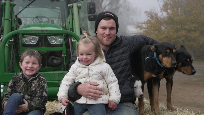 Bonnie Doon sheep farmer Aoidh Doyle will enter his dogs into the 2023 Cobber Challenge.