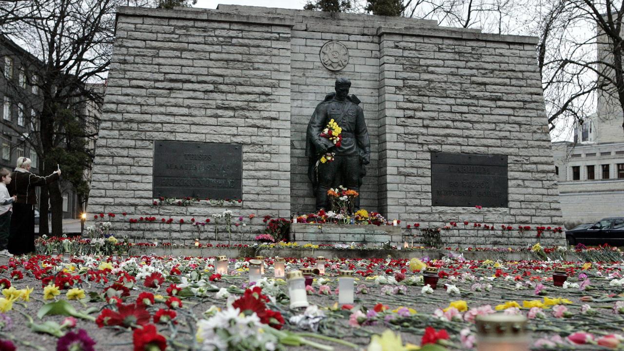 The Estonian Government does not want a repat of the riots that followed the removal and relocation of the Soviet Bronze Statue of Tallinn in 2007. Picture: AFP PHOTO/RAIGO PAJULA.