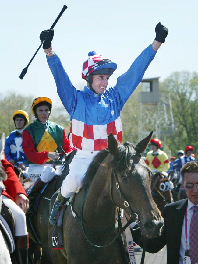 Glen Boss rode Makybe Diva to victory in three consecutive Melbourne Cups from 2003.