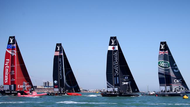 Louis Vuitton: Spithill dominant - Yachting World