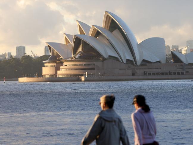 The clock will also be turned back in Sydney. Picture: NCA NewsWire / Damian Shaw