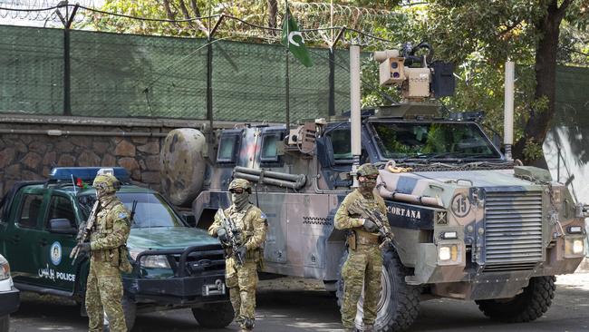 1RAR Flag flies high in the Middle East