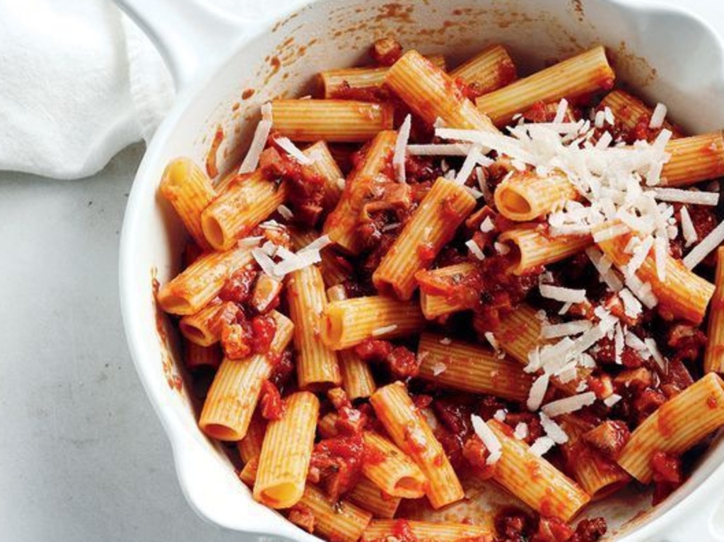 A jar of pasta sauce is the perfect platform for these dinner recipes