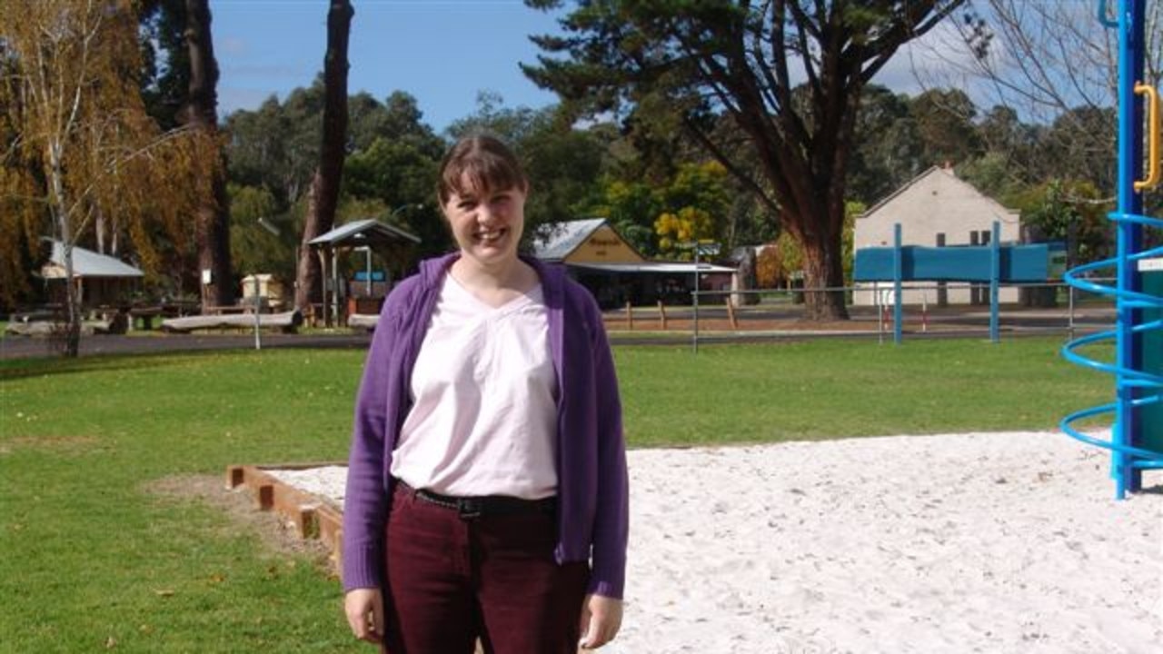 Retired Victorian police officer Barry McIntosh will travel to WA to investigate the disappearance of his niece Chantelle McDougall and her daughter Leela who were aged 27 and 6-years old when they disappeared from Nannup in July 2007.