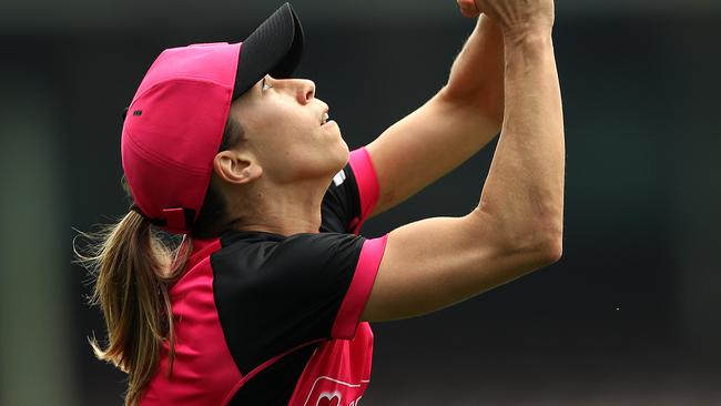 Erin Burns In action during the Sydney Sixers training at the SCG. Pic: Phil Hillyard