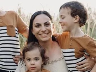 Jeanne-Maree (Jeannie) Vassallo (right) and her four children, Charlie, Dylan, Rosa and Sadie (all under 7) were involved in a serious car crash in Balnagowan, near Mackay, about 5.42pm Tuesday, December 3, 2024. Her sister, Christine Mifsud, has organised a GoFundMe to help with medical expenses. Picture: Supplied