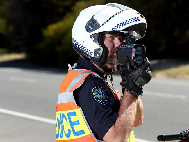 3/11/16 - SAPOL using a laser gun on Lady Gowrie Drive in TaperooStock pictures - file photos - SA Police SAPOL - Laser Gun - Speed Camera - Picture Simon Cross