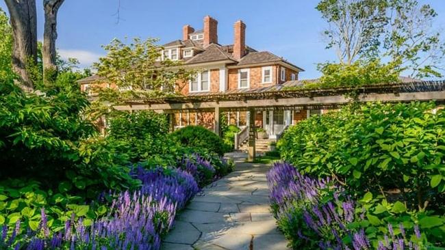 Richard Gere renovated and expanded the home to include twelve bedrooms. Picture Sotheby's International.