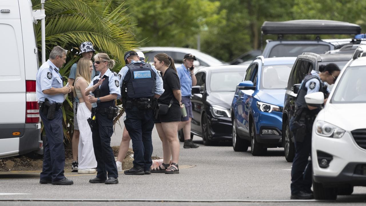 Police officers are seen outside the National Zoo and Aquariumin Canberra after the horrific discovery. Picture: NCA NewsWire / Martin Ollman