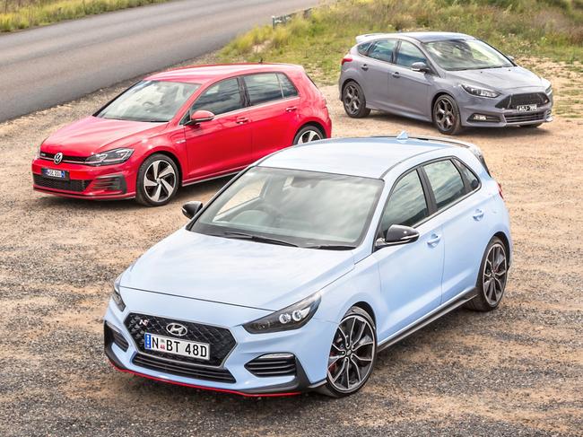 Photo of 2018 Volkswagen Golf GTI, Ford Focus ST and Hyundai i30N comparison test