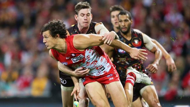 Kurt Tippett has had limited impact in Sydney.