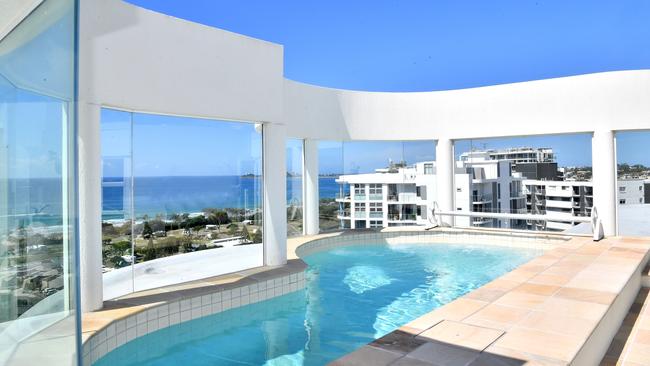 Keith and Glenda Drake are auctioning their multimillion-dollar Maroochydore penthouse to raise money for the Royal Brisbane Womens Hospital. Photo: John McCutcheon / Sunshine Coast Daily