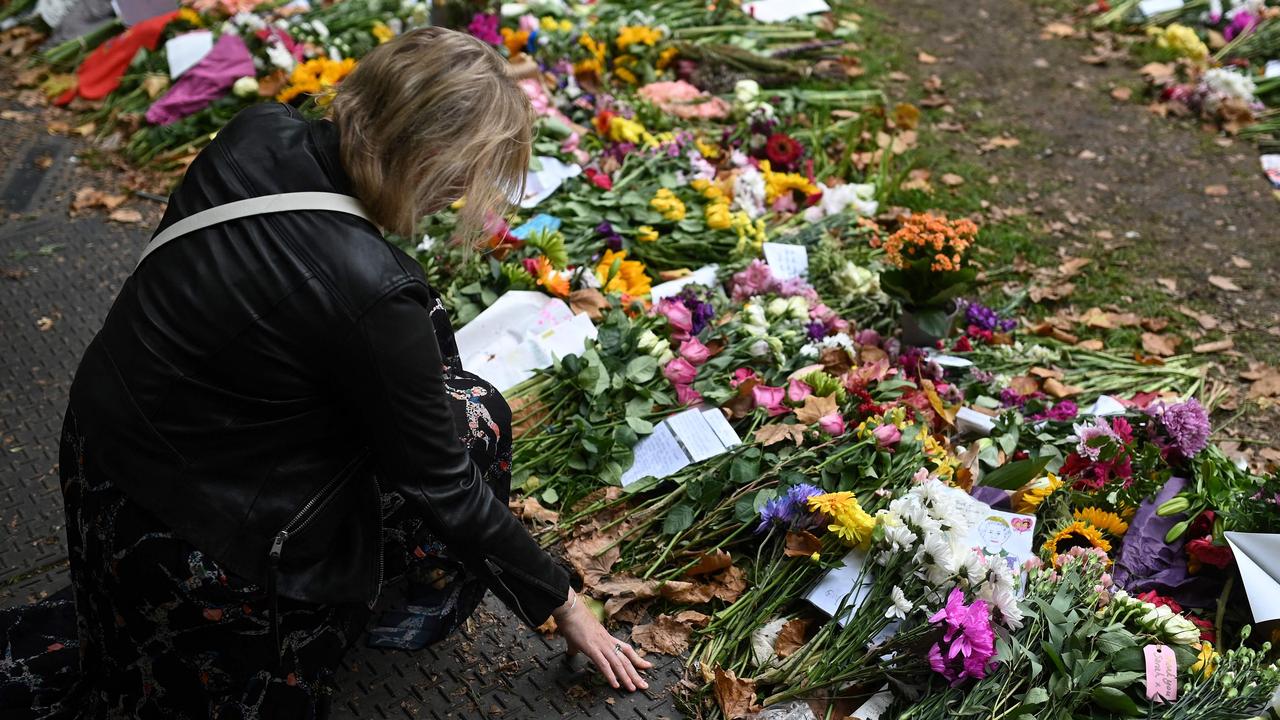 Members of the public grieving the loss of the Queen are hoping to see a royal reconciliation. Picture: Oli Scarff/AFP