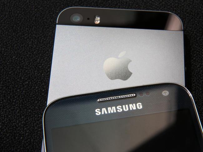 FILE - MARCH 21, 2016: It was reported that the U.S. Supreme Court agreed to hear the patent case between Apple and Samsung March 21, 2016. LONDON, ENGLAND - AUGUST 06: A Samsung and Apple smartphone are displayed on August 6, 2014 in London, England. Smartphone and tablet manufacturers Samsung and Apple have agreed to end all legal cases over patent infringements outside of the US. (Photo by Peter Macdiarmid/Getty Images)