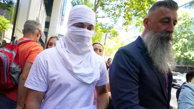 MELBOURNE AUSTRALIA - NewsWire Photos FEBRUARY 27, 2025: Graffiti artist Jack Gibson-Burrell AKA "Pam the Bird" is seen leaving the Melbourne Magistrates Court after been granted bail., Picture: NewsWire / Luis Enrique Ascui